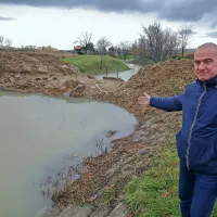 Denis Fakin, predsednik KS Sečovlje, meni, da bi se 
nevšečnostim zaradi poplav v začetku tedna lahko vsaj delno   
izognili, če bi upoštevali občinski odlok iz osemdesetih let.  