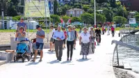 Več dela prostih dni med tednom v letu 2018 lahko pozitivno 
vpliva na domači turizem, a le če bo tudi vreme lepo, 
ocenjujejo na Gospodarski zbornici Slovenije.