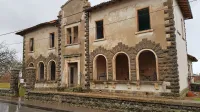 Domačin iz Boršta želi nekdanjo šolo, ki je delovala do leta  
1965, kupiti in jo nameniti bodisi turizmu bodisi jo preurediti v 
stanovanja.