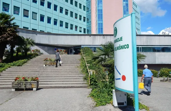 

Svojci pokojnega Steva Petrovića od šempetrske bolnišnice 
zahtevajo dobrih 354.000 evrov.