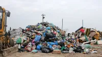 Izolske mešane komunalne odpadke od začetka julija vozijo  
v Ljubljano. Od letos tam končajo tudi piranski odpadki, 
koprske pa vozijo v prestolnico  že vrsto let.    
