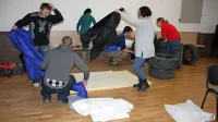 Ustvarjalne  delavnice povezujejo skupino in ji nudijo nove 
izkušnje.
