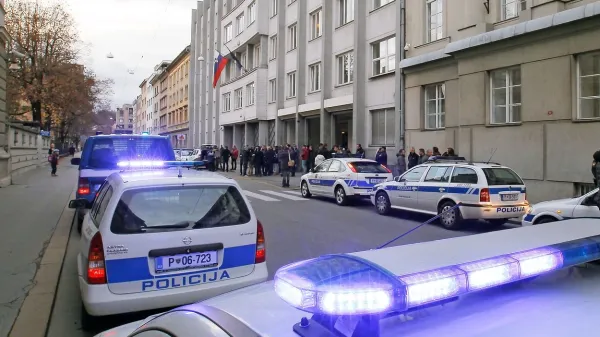 Policisti so stavko napovedali za 12. februar.