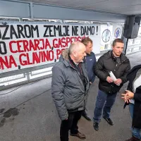 Zaposlene skrbi “brutalen napad na Luko