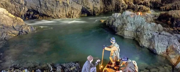 Tako so se jamarji podali po poteh pionirjev  raziskav Škocjanskih jam pred več kot 150 leti.  