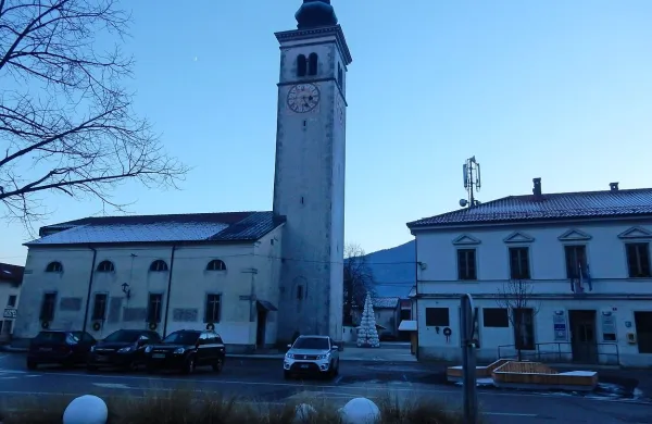 Občina bo  prispevala tudi denar za pleskanje in polepšanje cerkve.