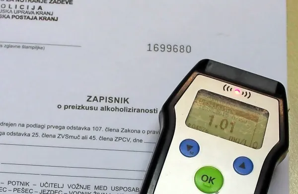 Policisti so med poostrenim nadzorom odredili skoraj 19.000 
alkotestov.