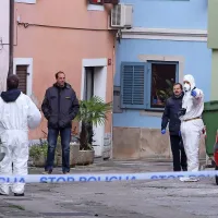 Storilec je žensko, ki mu je ponudila streho nad glavo, več kot 
30-krat zabodel in truplo odvlekel k smetnjakom.