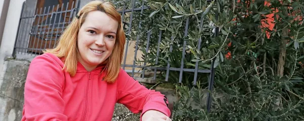 Sibila Peternelj, dobra vila decembrskih obdarovanj. 