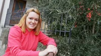 Sibila Peternelj, dobra vila decembrskih obdarovanj. 