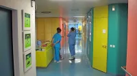 Strop v porodnem bloku je najnujnejša naložba, ki se je morajo lotiti v novogoriški porodnišnici. 