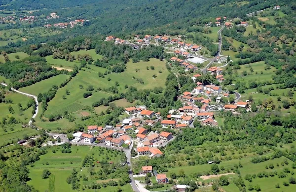 Daleč največji odziv, skoraj 60 odstotkov upravičencev, je 
nova oblika participacije pri odločanju doživela v KS Ravnica.