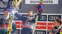 Najboljši trije v seštevku novoletne turneje (z leve): Norvežan  
Anders Fannemel, Poljak  Kamil Stoch in Nemec Andreas 
Wellinger.