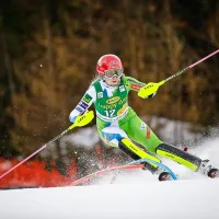 Ana Bucik je bila v veleslalomu blizu finala, slalom pa je kmalu 
končala ob progi. 