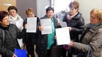 Odpovedi zaposlitve, ki so jih delavke tako prejele 16. decembra 2016, so bile nezakonite, je odločilo delovno 
sodišče, ki je nato še odločilo, da mora zaradi prevzema dejavnosti delavke zaposliti Kobilarna Lipica.

