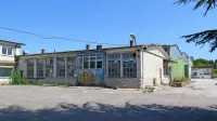 Največji sklop delavnic in skladišč v Komnu bo naprodaj 23. 
januarja. Zanimanje zanj je, pravi stečajna upraviteljica. 