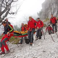 Za uspešno reševanje in iskanje morajo biti vsi člani ekipe 
zelo dobro telesno pripravljeni.