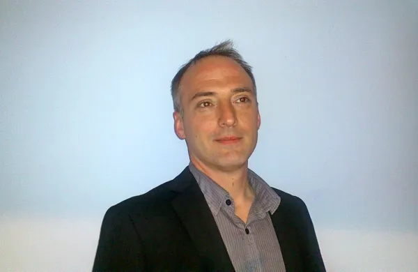 Robert Gajser:    “Nedopustno 
je, da član sveta zavoda 
odda neveljavno glasovnico 
in s tem drži celotno 
situacijo v pat položaju, s 
čimer se povzroča škoda 
javnemu zavodu, vzgojno 
izobraževalnemu procesu, 
predvsem pa otrokom,”