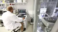 Če bo podjetje v štirih mesecih plačalo vse prispevke ter bosta direktor in družba prispevala 
določen znesek v dobrodelne namene, obstaja možnost za umik obtožnice.