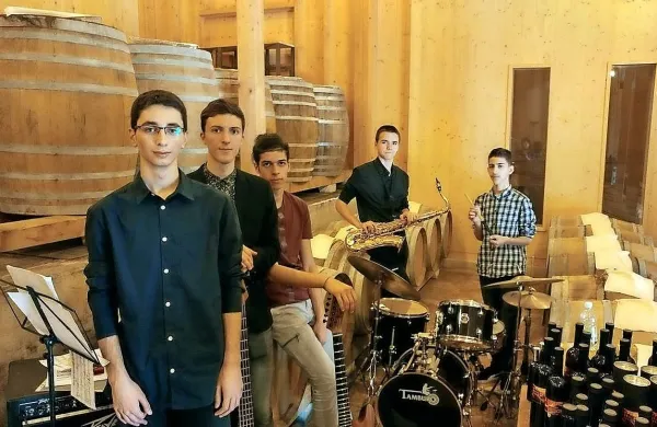 Komel Contemporary Jazz Ensemble zagovarja glasbeno svobodo. 