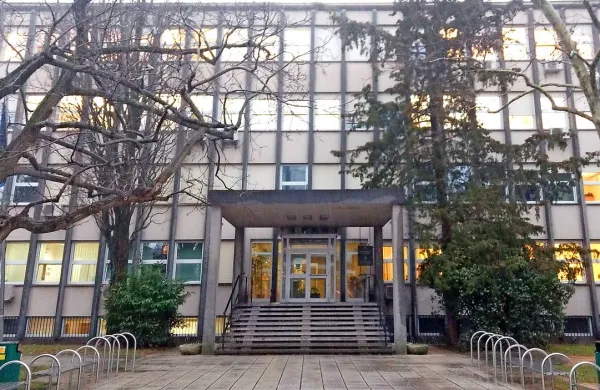 Na novogoriškem okrožnem sodišču imajo po novem video 
nadzor,  letos pa bodo bogatejši tudi za dvigalo.
