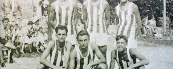 Generacija, ki je orala ledino. Ekipa iz leta 1951, stojijo: Alfonz 
Kralj, Zoran Zorzut, Emil Hvalica; čepijo;  Jože Lazar, Anton 
Čargo, Darko Garlatti.