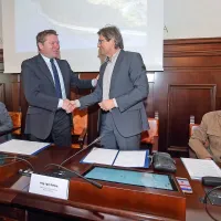 V imenu obeh občin sta dogovor podpisala koprski 
podžupan Peter Bolčič in izolski župan Igor Kolenc.