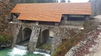 Idrijske klavže - slovenske piramide -  so končno obnovljene, 
a ostajajo težko dostopne.