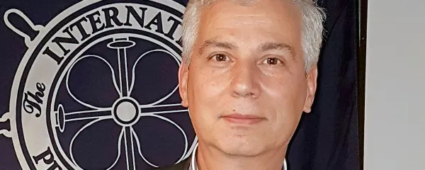 Jakov Karmelić: “Geografsko krajša pomorska razdalja do 
srednje Evrope sama po sebi ne pomeni nič, če je ne 
pretovorimo tudi v konkurenčno prednost.”