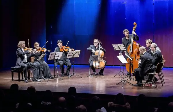 Na januarskem abonmajskem koncertu Kulturnega doma 
Nova Gorica je minuli ponedeljek nastopil  Schubertov oktet.  