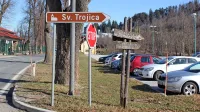 Sveta Trojica je eden najbolj priljubljenih planinskih ciljev na 
Postojnskem in Pivškem, a zaradi varnosti bo uradno osvojljiva le še iz Trnja in Slovenske vasi, ne pa tudi mimo 
vojaškega vadišča.