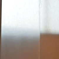 Na razstavi v muzeju Revoltella je predstavljen tudi dokumentarni film, v katerem Zoran Mušič govori o Dachauu.