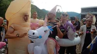 Festivali prinašajo v Tolmin denar.  Popestrijo utrip v mestu, a tudi obremenijo okolje. 