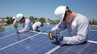Elektrikarji, ki se bodo vpisali v nov program, se bodo naučili 
montaže elektronskih in energetskih naprav - denimo 
sončnih celic.