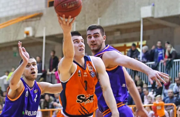 V derbiju prve SKL je Sixt Primorska doživela tretji zaporedni 
poraz. Boljši je bil Helios. 