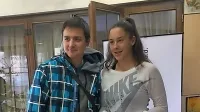 Sheila Glavaš s trenerjem in fizioterapevtom Tinetom Ritterjem po zmagi v Širokem Brijegu.