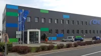 Preiskovalci NPU so pred skoraj dvema letoma opravili več hišnih 
preiskav, povezanih z domnevno spornim menedžerskim prevzemom CPK, med drugim so bili tudi na sedežu družbe.