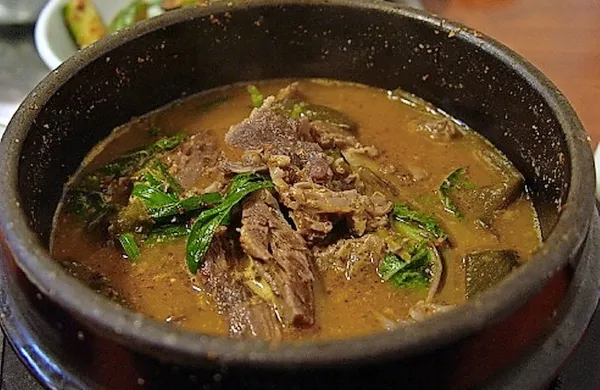 Obara iz pasjega mesa boshintang
