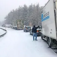 Zaradi nesreče dve uri in pol zaprta cesta od Kozine do Staroda