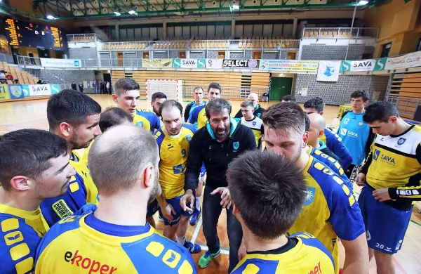 Iz Rokometnega društva Koper 2013 so sporočili, da je današnja 
prvenstvena tekma z Dobovo odpovedana zaradi bolezni v ekipi.