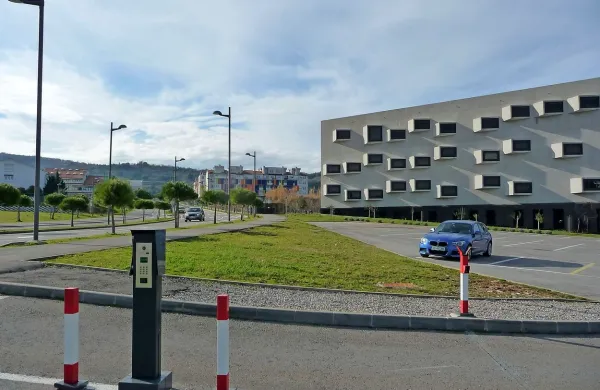V Univerzitetnem kampusu naj bi do začetka leta 2020 zrasel raziskovalni center InnoRenew CoE.