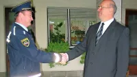 Po desetletju vodenja policijske postaje za izravnalne ukrepe je 
Alojz Žerak (desno) posle predal Mateju Bizjaku (levo).