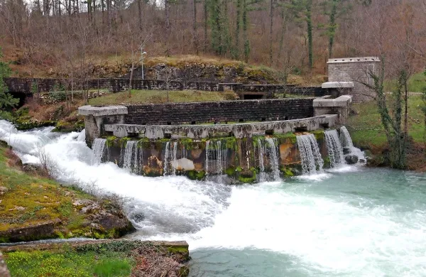 V rokah županov je odločitev, kdo bo na čelu javnih podjetij, ki 
upravljajo s pitno vodo, komunalnimi odpadki ... 