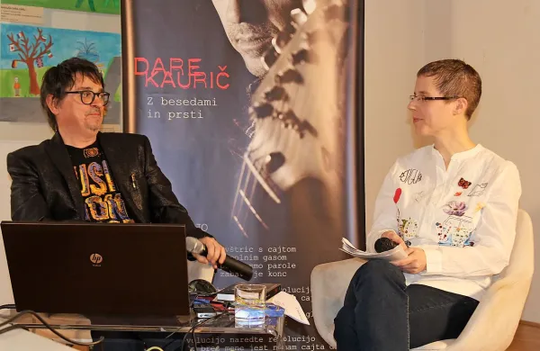  Milanka Trušnovec med klepetom z  Daretom Kauričem