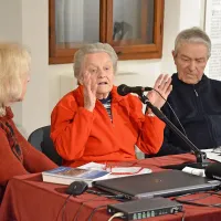  S svojim pretresljivim  pričevanjem je predstavitev brošure obogatila  Ivanka Vidmar (v sredini), “ukradeni otrok”.