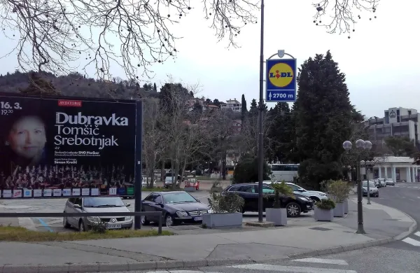      Ekaterina Solomentsova trdi, da za območje Kaštela načrtuje 
naložbo, usklajeno z občinskim prostorskim aktom, a je pot do 
vseh dovoljenj še dolga.   