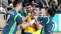 Koprski ostrostrelec Adam Bratkovič je na tekmah vse pogosteje v 
čvrstem primežu nasprotnikovih obramb.
