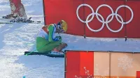 Štefan Hadalin je olimpijski slalom končal še pred prihodom v cilj 
prve vožnje. 