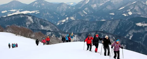 pLANINSKA ZVEZA sLOVENIJE, NAJBOLJ MNOŽIČNA ŠPORTNA 
ORGANIZACIJA PRI NAS, PRAZNUJE 125 LET.