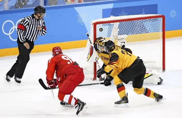 Tako je Nikita Gusev v zadnji minuti tekme zadel za podaljšek, v katerem so se Rusi izvlekli.